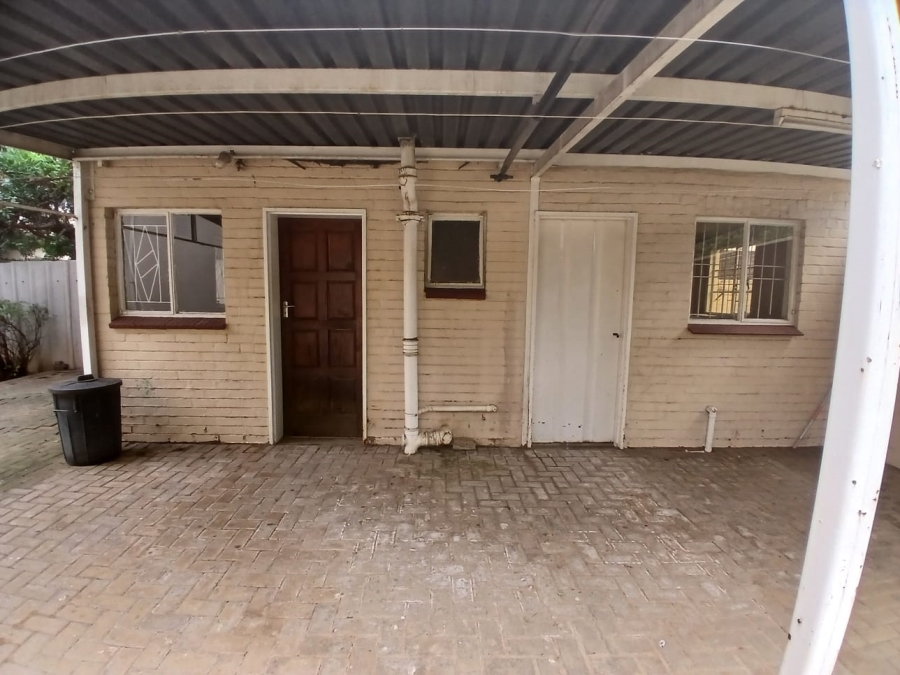 To Let commercial Property for Rent in Universitas Free State